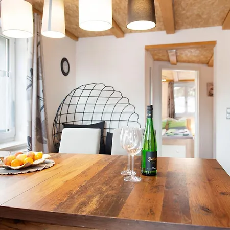 Schönfeld Apartment *