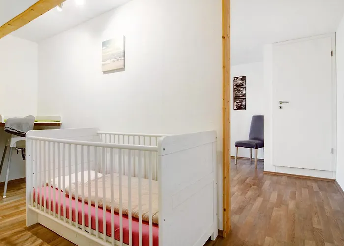 Schoenfeld シュトックアッハ